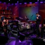 the.colbert.report.11.18.09.Norah Jones_20091212044956.jpg